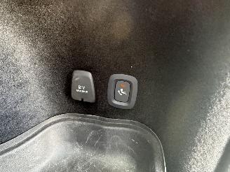 Volvo V-60 2.0 B3 R-DESIGN AUTOMAAT-PANO-NAVI-CAMERA picture 12