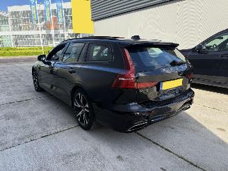 Volvo V-60 2.0 B3 R-DESIGN AUTOMAAT-PANO-NAVI-CAMERA picture 4