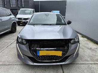 Peugeot 208 1.2 PueTech Allure Pack -NAVI-CAMERA-PDC picture 12