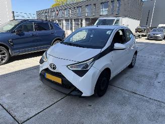Toyota Aygo 1.0 VVT-i x-Play Limited AIRCO - CENTRAAL - LED picture 1