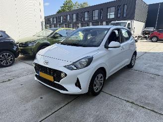 Coche accidentado Hyundai I-10 1.0 Comfort-AIRCO-CRUISE 2022/10