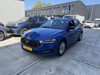Schadeauto Skoda Octavia 1.0 TSI Sport Business -CRUISE-PDC-NAVI 2023/2