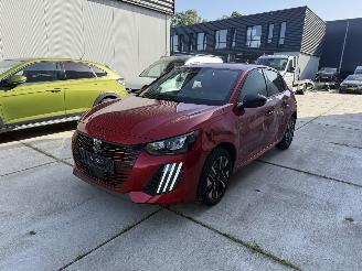 Damaged car Peugeot 208 1.2 Hybrid 110 e-DCS6 Allure-CAMERA-NAVI-CLIMA 2025/10