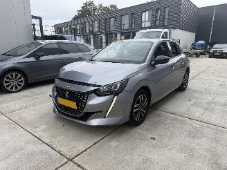 Schadeauto Peugeot 208 1.2 PureTech Allure Pack AUTOMAAT - NIEUWE DISTRIBUTIE - NAVI - CAMERA - LED 2022/7