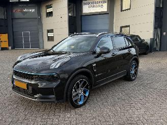 Coche accidentado Lynk & Co 01 1.5 Hybrid Nap Nederlandse Auto Pano Zwarte Hemel 2025/6