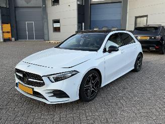 škoda osobní automobily Mercedes A-klasse 220 4Matic Premium Plus Pano Sfeerverlichting 2019/5