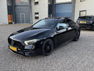 skadebil auto Mercedes A-klasse 180 AMG Pakket Pano Nap Nederlandse Auto! Memory 2020/9