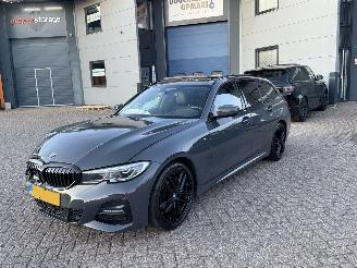 krockskadad bil auto BMW 3-serie 330i Xdrive M-Pakket High Executive Harman Kardon Pano Sfeerverlichting Head-Up 2020/3