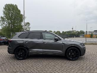 Volkswagen Touareg 3.0 TSI R 4Motion Hybrid 544Pk Pano DynAudio Sfeerverlichting Head-Up picture 8