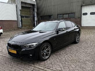 Unfallwagen BMW 3-serie 320D 190Pk M-Pakket Schuifdak 2019/5