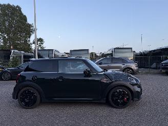 Mini Cooper 2.0 231Pk John Cooper Works NAP Nederlandse Auto Essential Pano Harman Kardon Head-Up picture 4