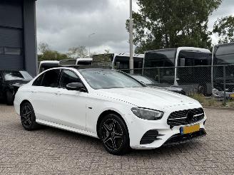 Damaged car Mercedes E-klasse 300De AMG Pakket Pano 2020/10