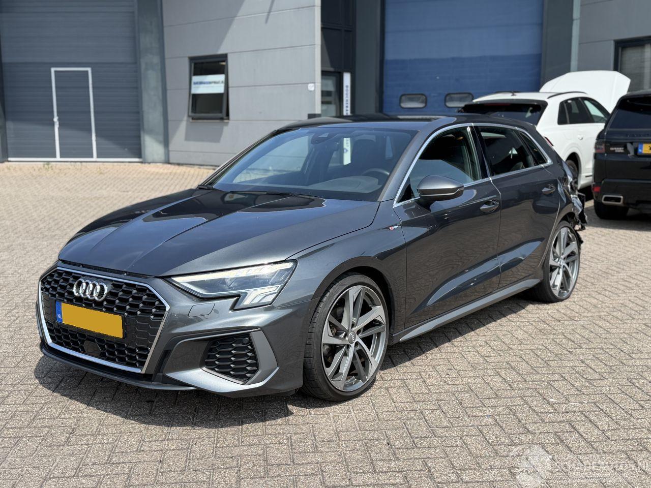 Audi A3 Sportback 35 TFSI S-Line NAP Nederlandse Auto