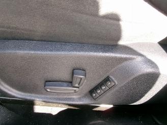 Ford Mondeo 1.6 I PLATINUM CLIMA NAVI GEEN SCHADE picture 12