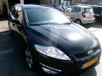 Ford Mondeo 1.6 I PLATINUM CLIMA NAVI GEEN SCHADE picture 4
