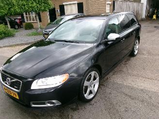 Volvo V-70 2.4 D5 R-DESIGN SUMMUM GEEN SCHADE picture 1