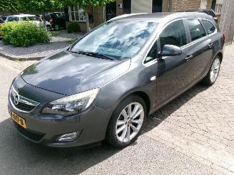 Damaged car Opel Astra 1.4 SPORT CLIMA 2011/4