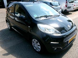 Peugeot 107 1.0 ENVY AIRCO picture 4