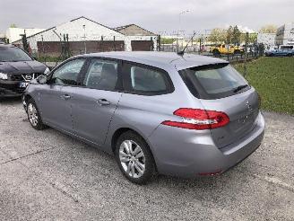 Schadeauto Peugeot 308 BREAK  1.2 T 2019/3