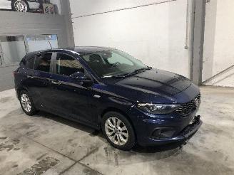 Voiture accidenté Fiat Tipo 1.3 multijet 
