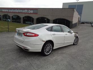 damaged passenger cars Ford Mondeo 2.0 hybride 2018/3