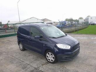 Damaged car Ford Tourneo Courier 1.5 TDCI TREND 2017/2