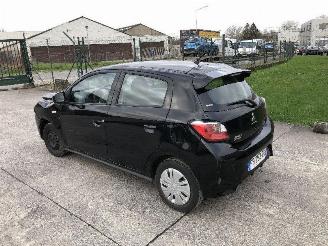 Vaurioauto  passenger cars Mitsubishi Space-star 1.0 2020/8
