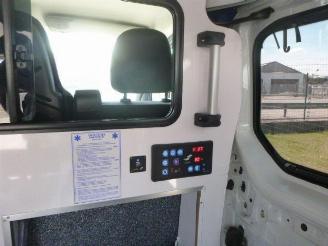 Opel Vivaro 1.6 DCI AMBULANCE picture 18