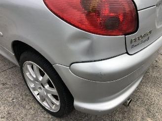Peugeot 206 CC 1.6 QUIKSILVER picture 17