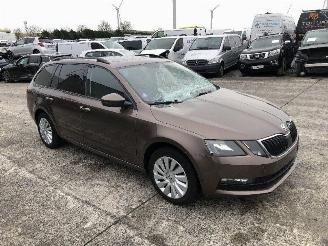 Skoda Octavia 1.0 TSI AMBITION picture 2