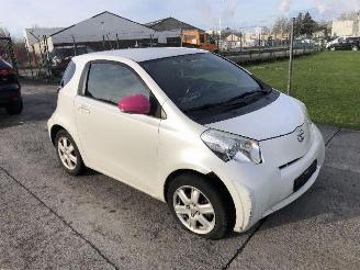Toyota iQ 1.0 picture 1