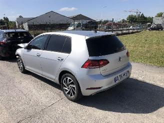 Voiture accidenté Volkswagen Golf 1.0TSI  SOUND 2018/5