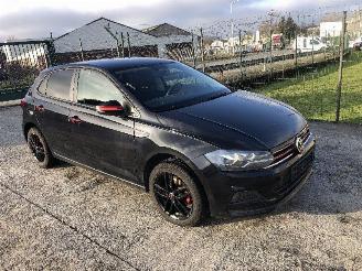 Schadeauto Volkswagen Polo 1.0 MPI TRENDLINE 2018/3