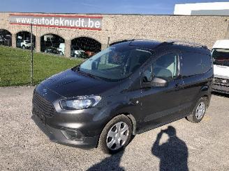 Schadeauto Ford Tourneo Courier 1.5 TDCI 2021/6