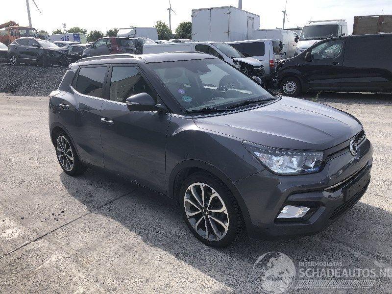 Ssang yong Tivoli 1.6 AUTOMATIQUE