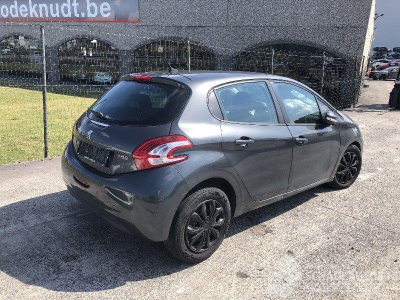 Peugeot 208 1.2