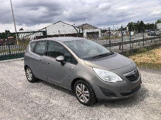Voiture accidenté Opel Meriva 1.4 A14XER 2011/4