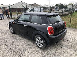 uszkodzony samochody osobowe Mini One 1.5 2018/8