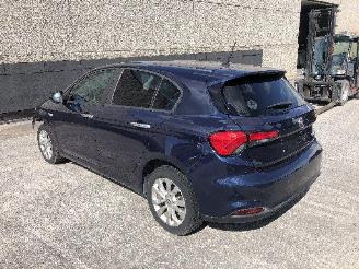 uszkodzony samochody osobowe Fiat Tipo 1.3 MULTIJET 2018/5