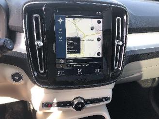 Volvo XC40 2.0 d  150 picture 12