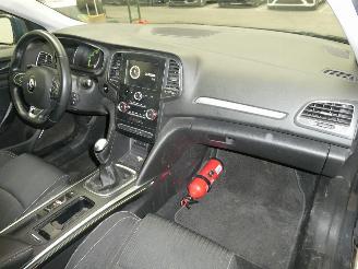 Renault Mégane IV GRANDTOUR picture 15