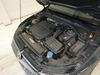 Volkswagen Golf 2.0D VARIANT LIFE picture 28