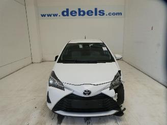 krockskadad bil auto Toyota Yaris COMFORT 2020/3