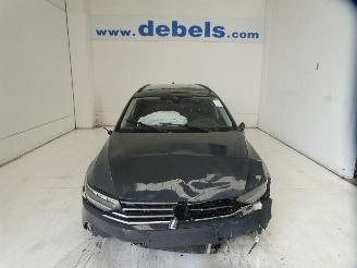 krockskadad bil auto Volkswagen Passat 2.0D BUSINESS 2021/4