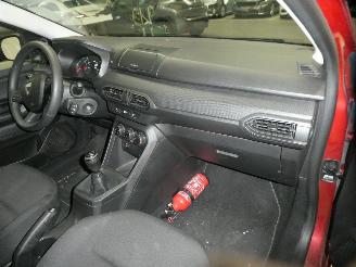 Dacia Sandero III ESSENTIA picture 11