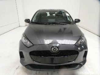 Mazda 2 HYBRID picture 2