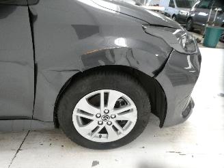 Mazda 2 HYBRID picture 9