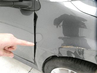 Mazda 2 HYBRID picture 11