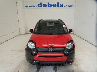 skadebil auto Fiat Panda CROSS 2020/6