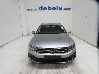 krockskadad bil auto Volkswagen Passat GTE 2020/4